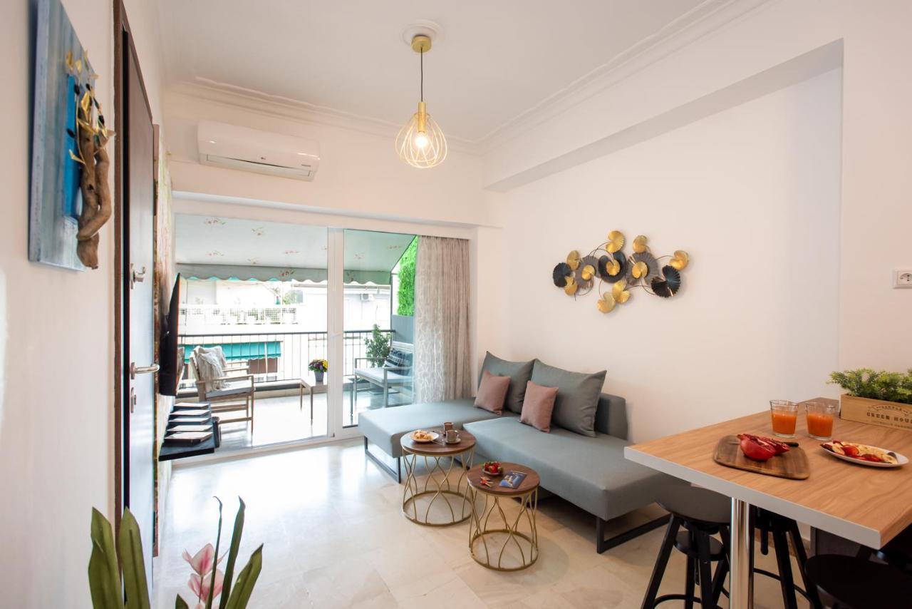 Blue Ark Boho At Acropolis Apartment *